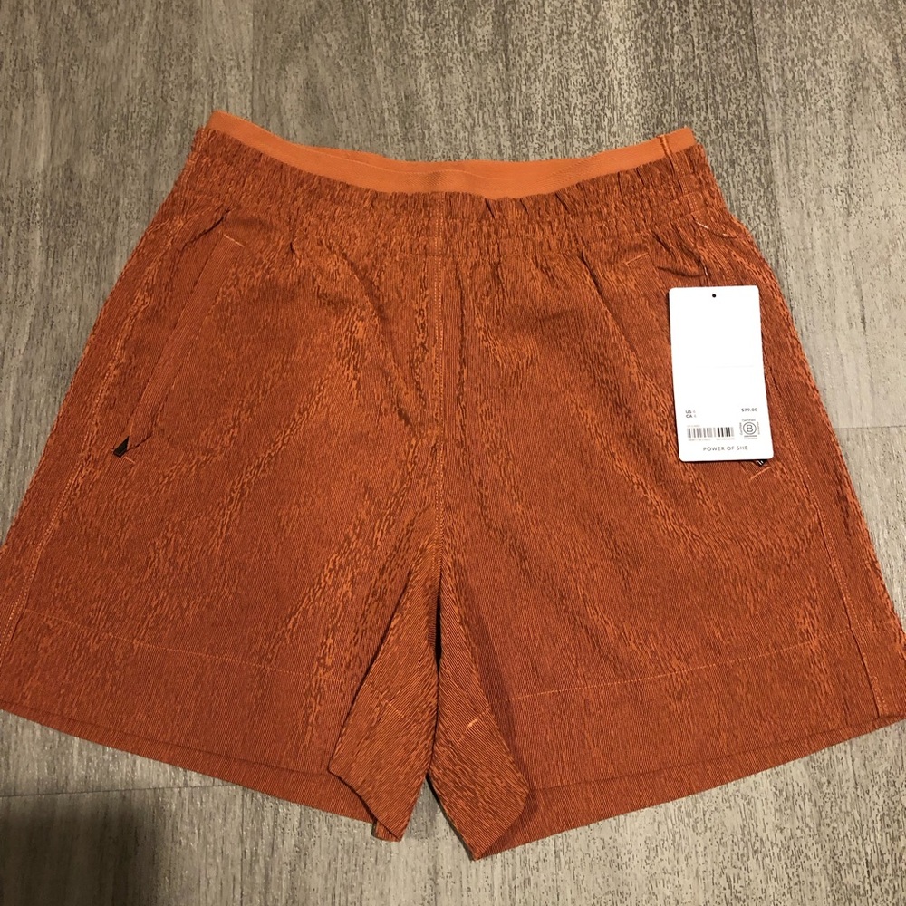 NWT Athleta brown Shorts Sz 4